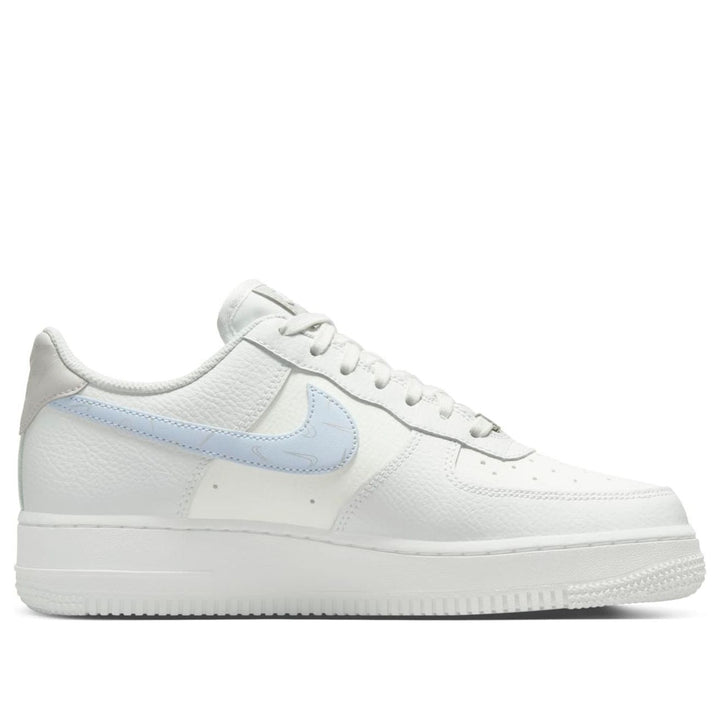 NIKE AIR FORCE 1 &