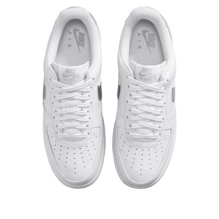 NIKE AIR FORCE 1 &