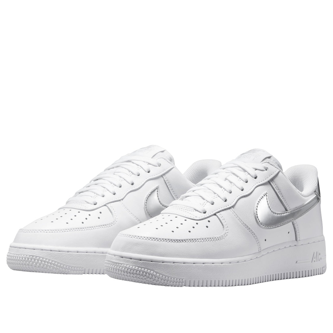 NIKE AIR FORCE 1 &