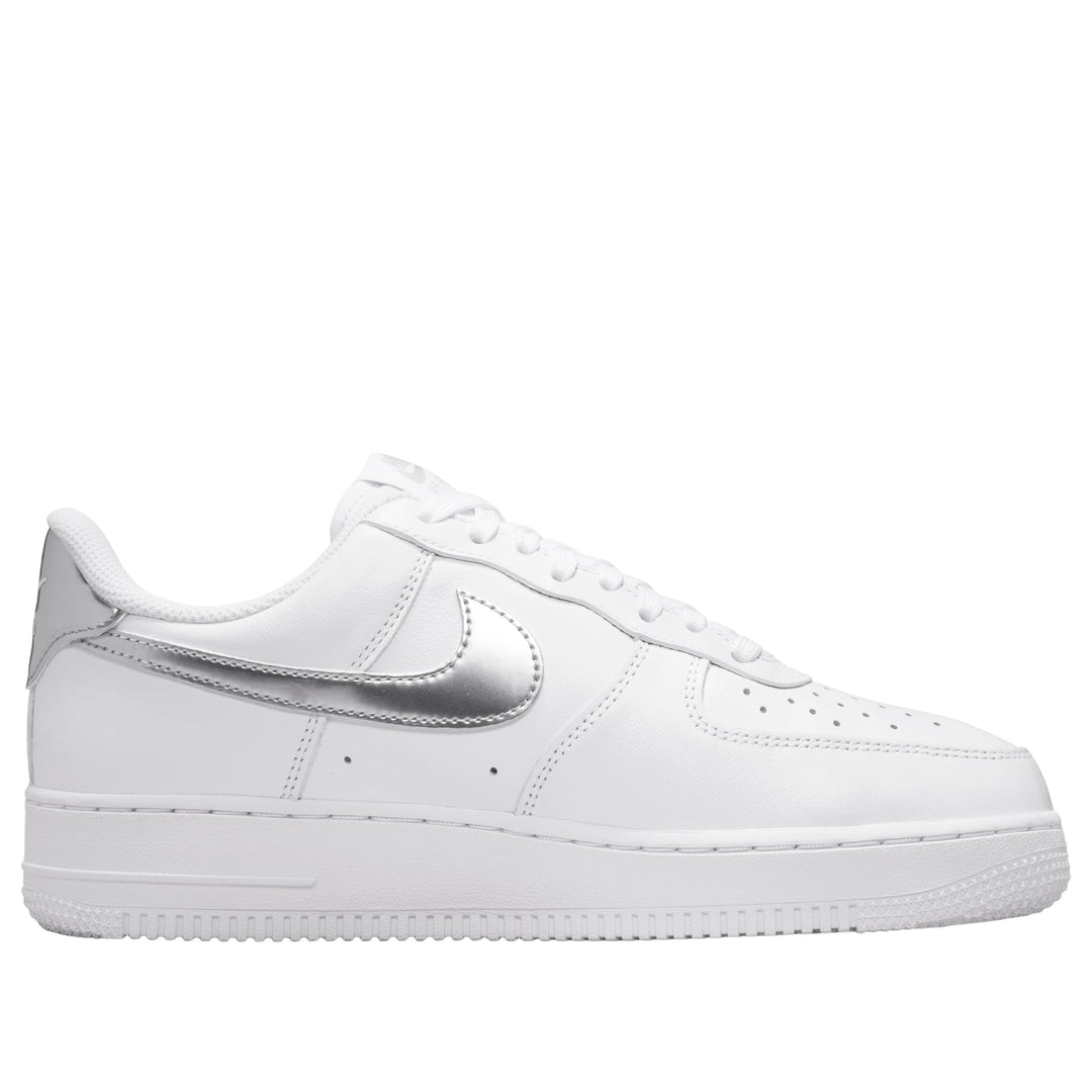 NIKE AIR FORCE 1 &