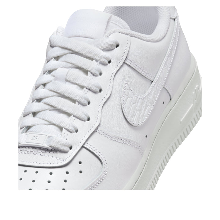 NIKE AIR FORCE 1 &