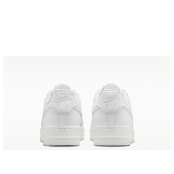NIKE AIR FORCE 1 &