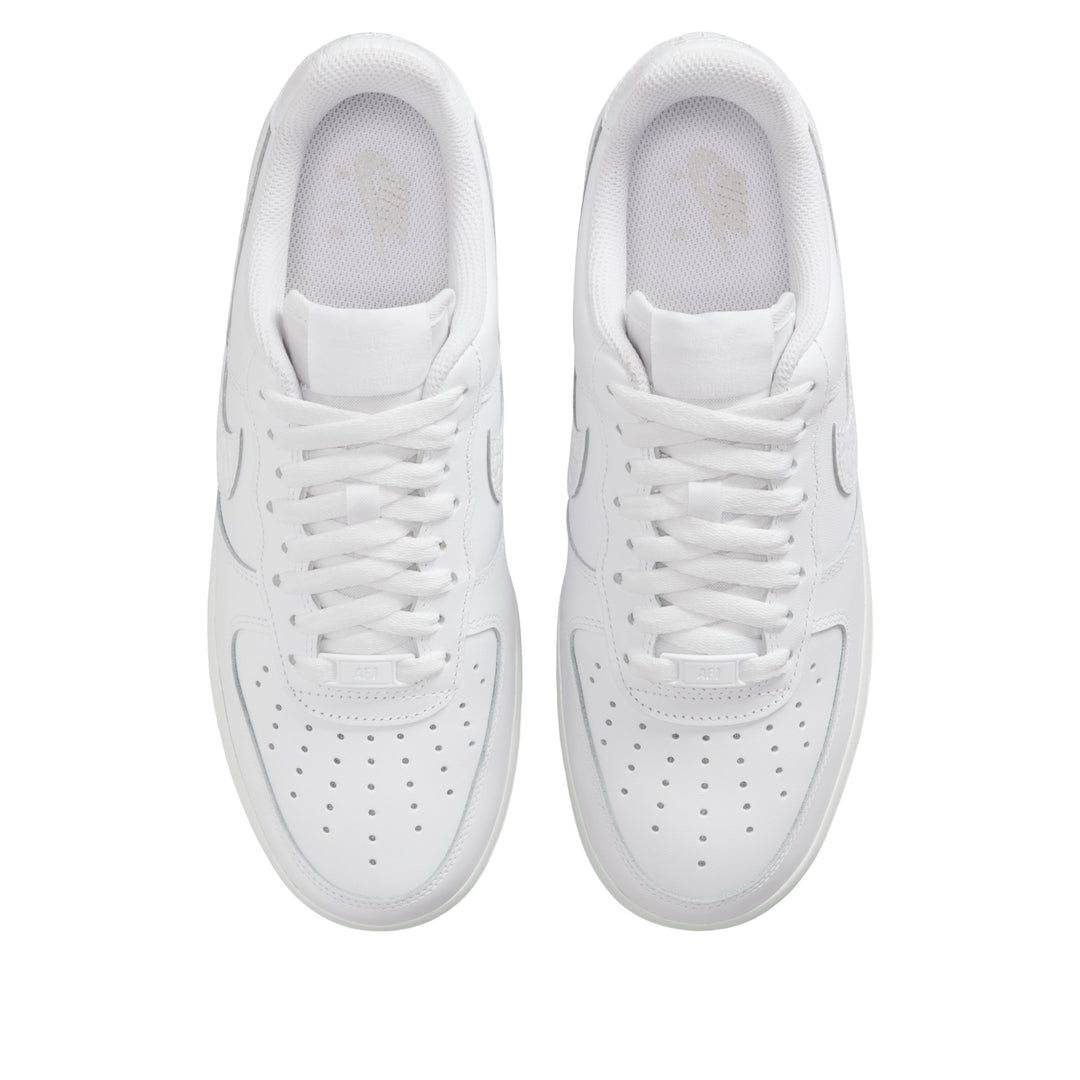 NIKE AIR FORCE 1 &