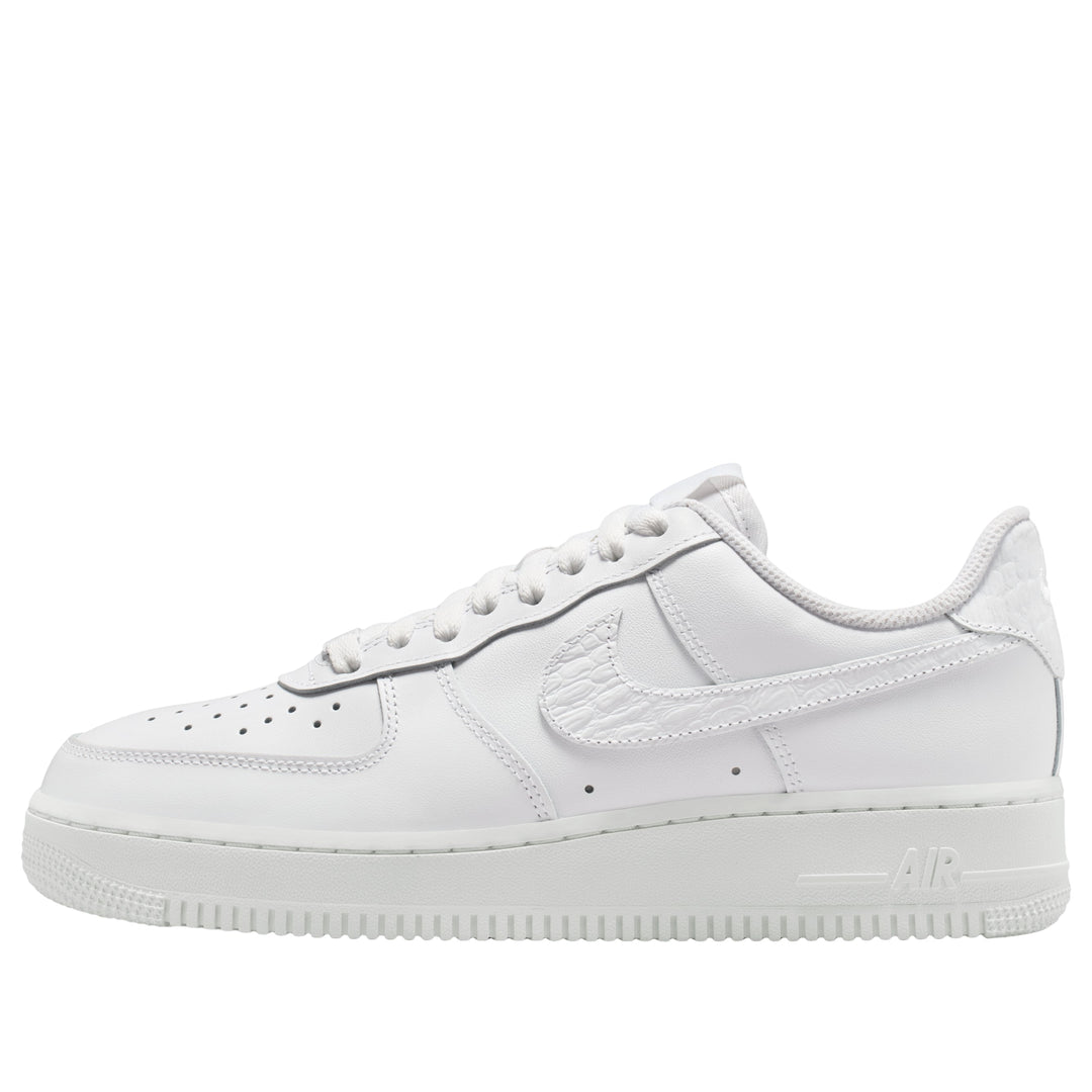 NIKE AIR FORCE 1 &