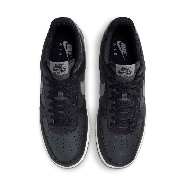 NIKE AIR FORCE 1 &