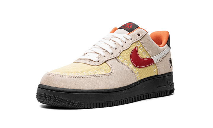NIKE AIR FORCE 1 07 SOMOS FAMILIA