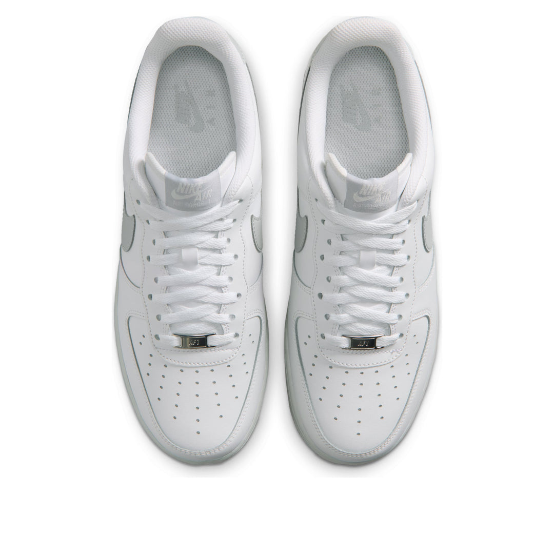 NIKE AIR FORCE 1 &