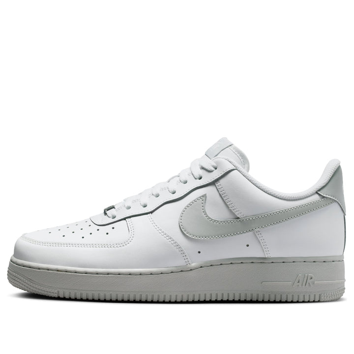 NIKE AIR FORCE 1 &