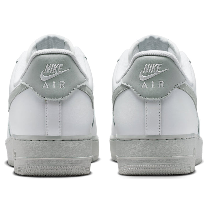 NIKE AIR FORCE 1 &