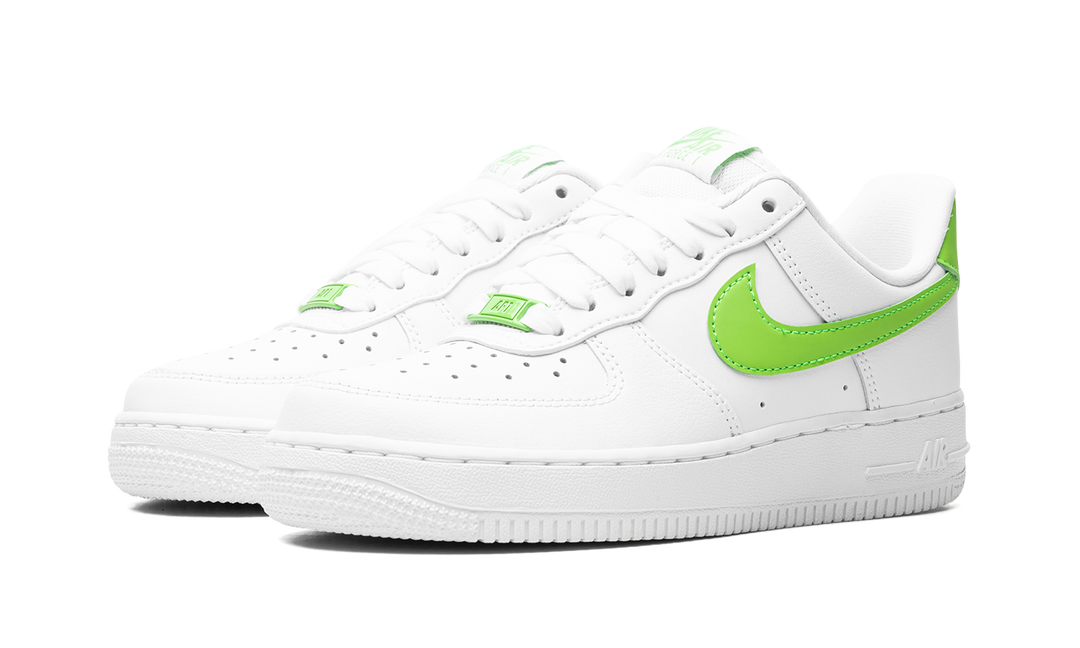 NIKE AIR FORCE 1 &
