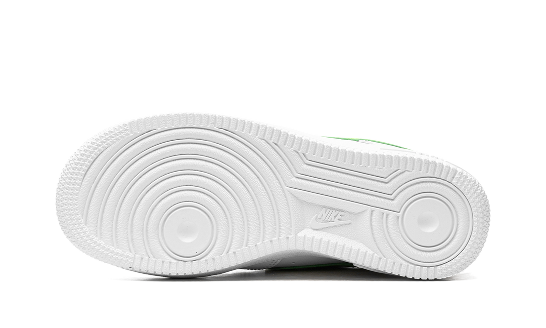 NIKE AIR FORCE 1 &