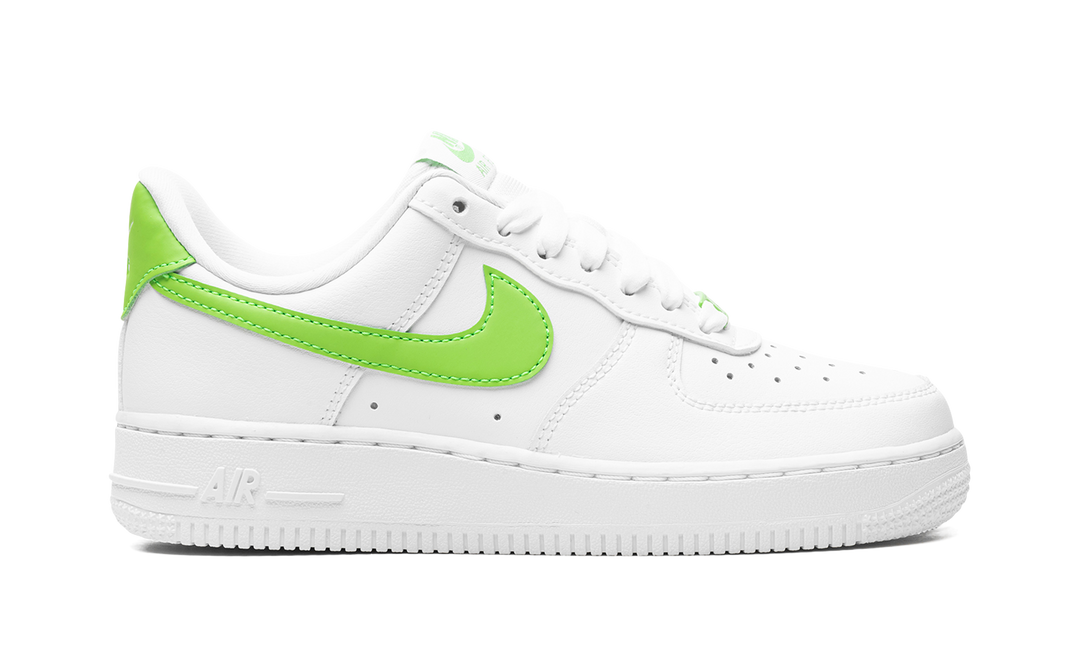 NIKE AIR FORCE 1 &