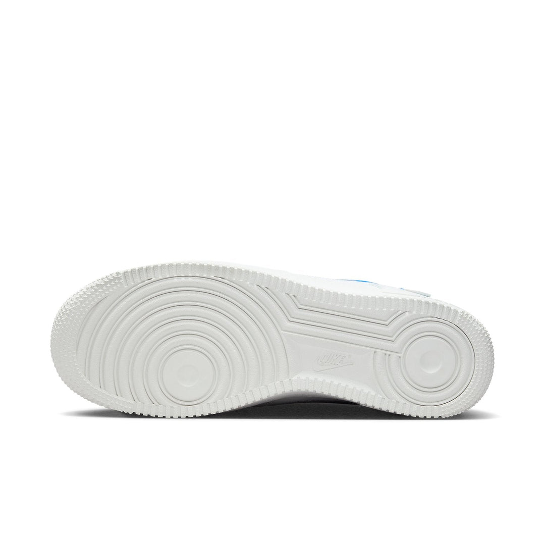 NIKE AIR FORCE 1 &