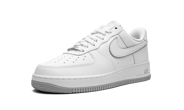 NIKE AIR FORCE 1 07 WHITE WOLF GREY