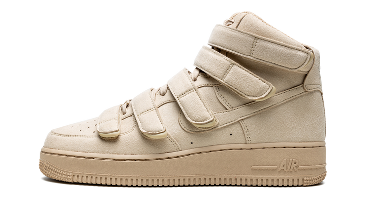 NIKE AIR FORCE 1 HIGH &