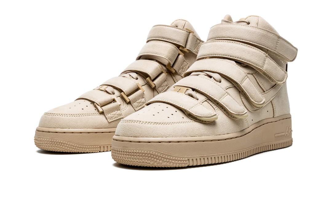 NIKE AIR FORCE 1 HIGH &
