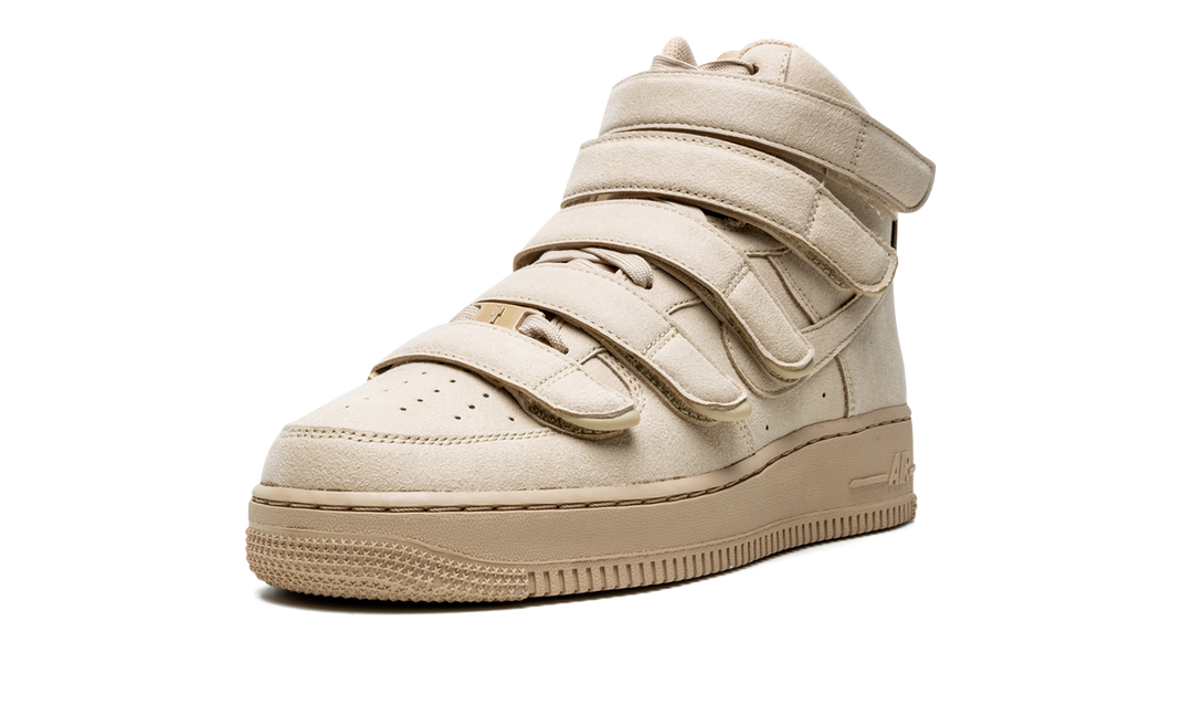 NIKE AIR FORCE 1 HIGH &