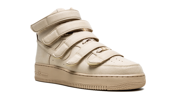 NIKE AIR FORCE 1 HIGH &