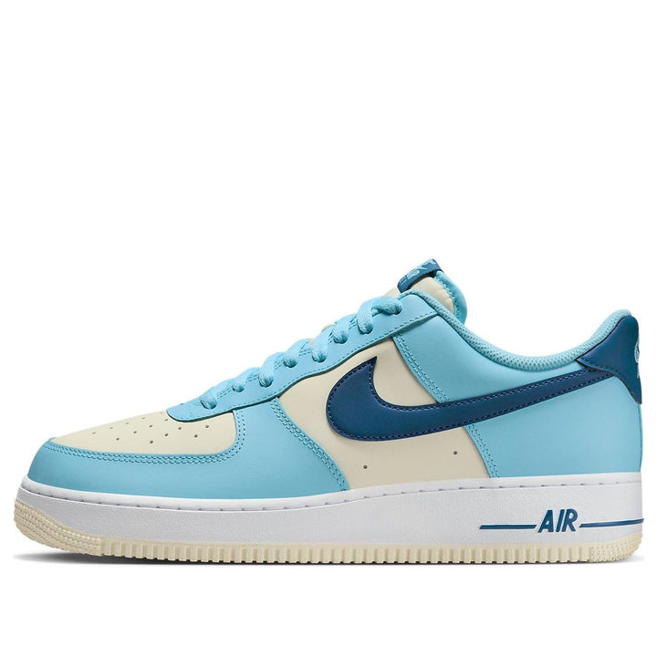 NIKE AIR FORCE 1 LOW &