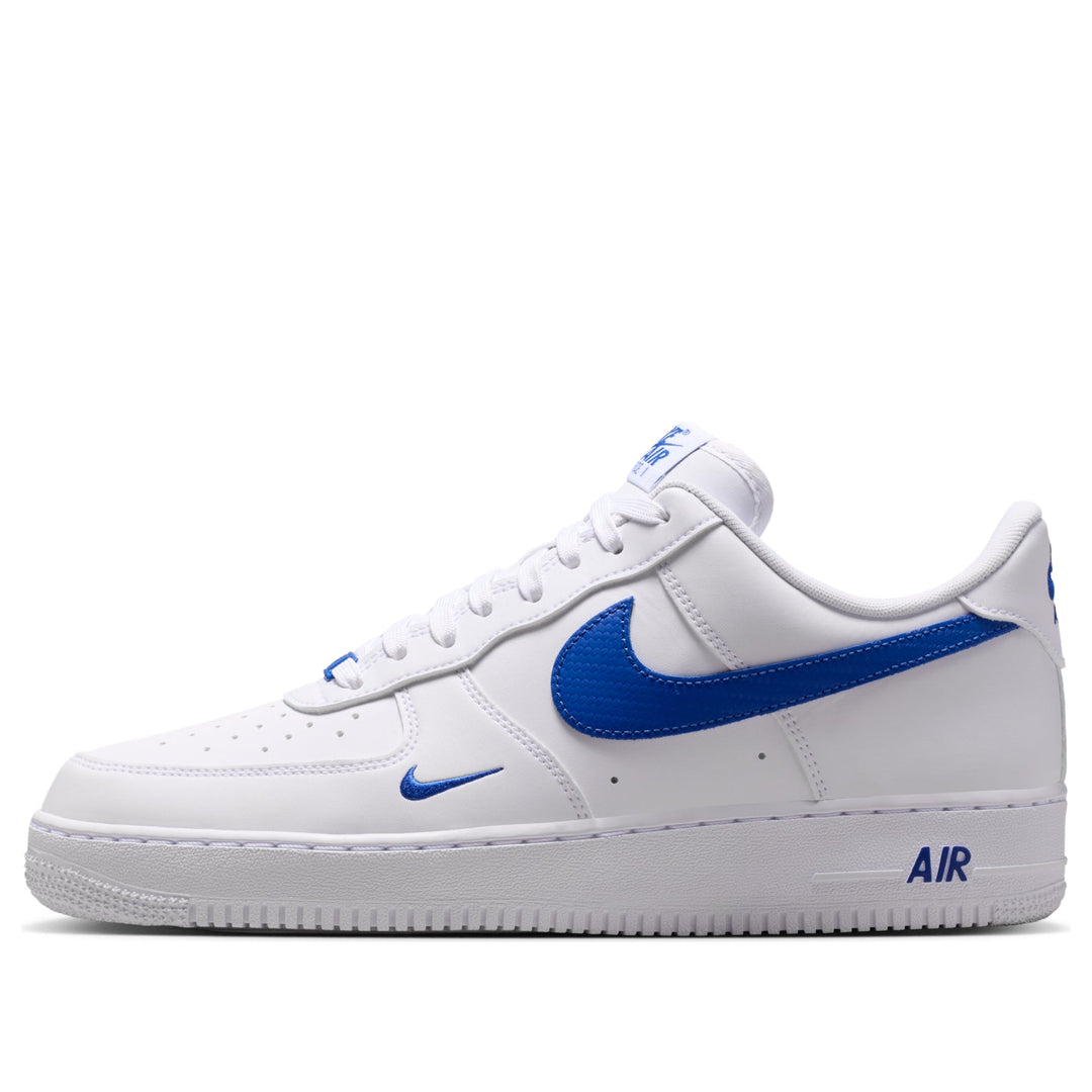 NIKE AIR FORCE 1 LOW &