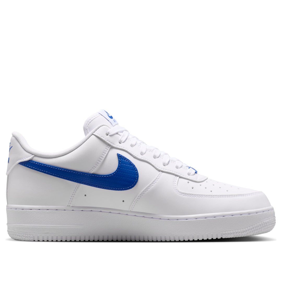 NIKE AIR FORCE 1 LOW &