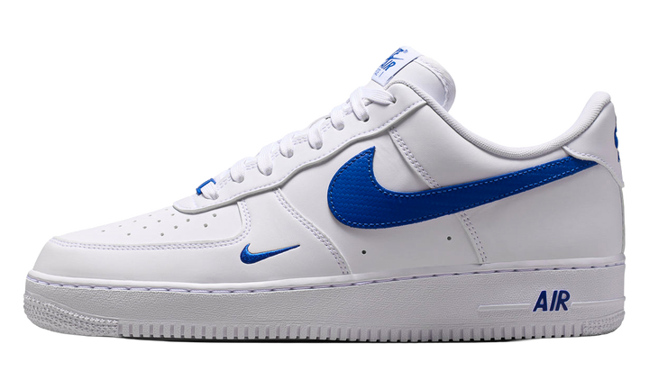 NIKE AIR FORCE 1 LOW &