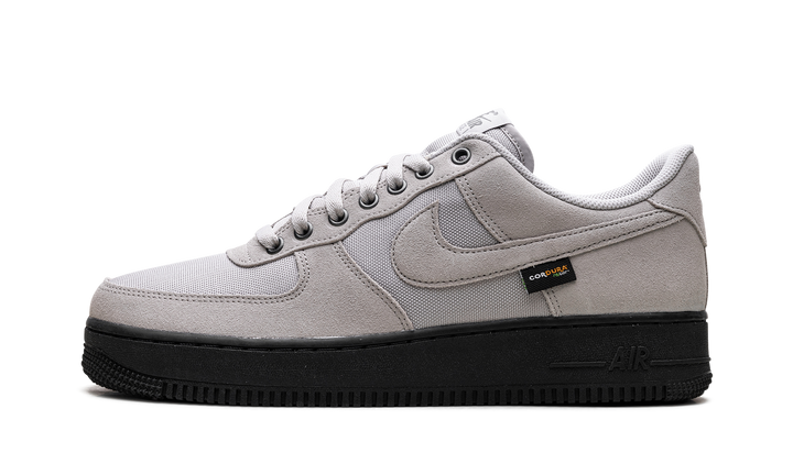 NIKE AIR FORCE 1 LOW &