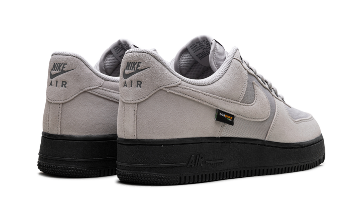 NIKE AIR FORCE 1 LOW &