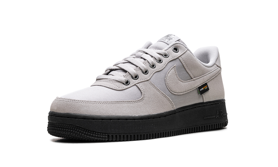 NIKE AIR FORCE 1 LOW &