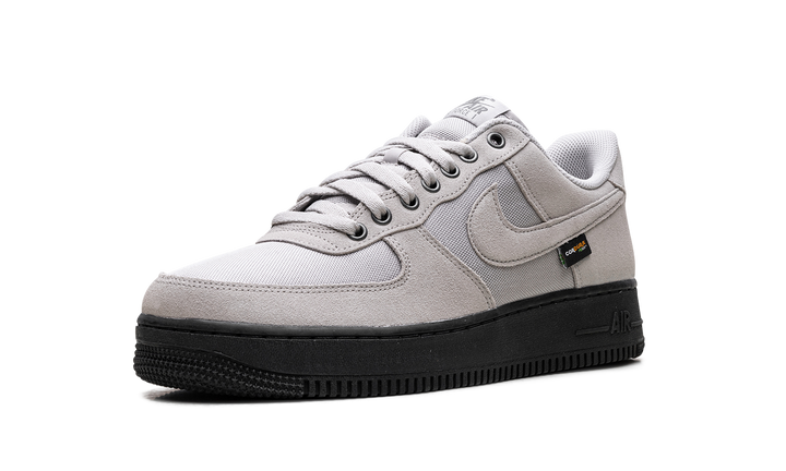 NIKE AIR FORCE 1 LOW &
