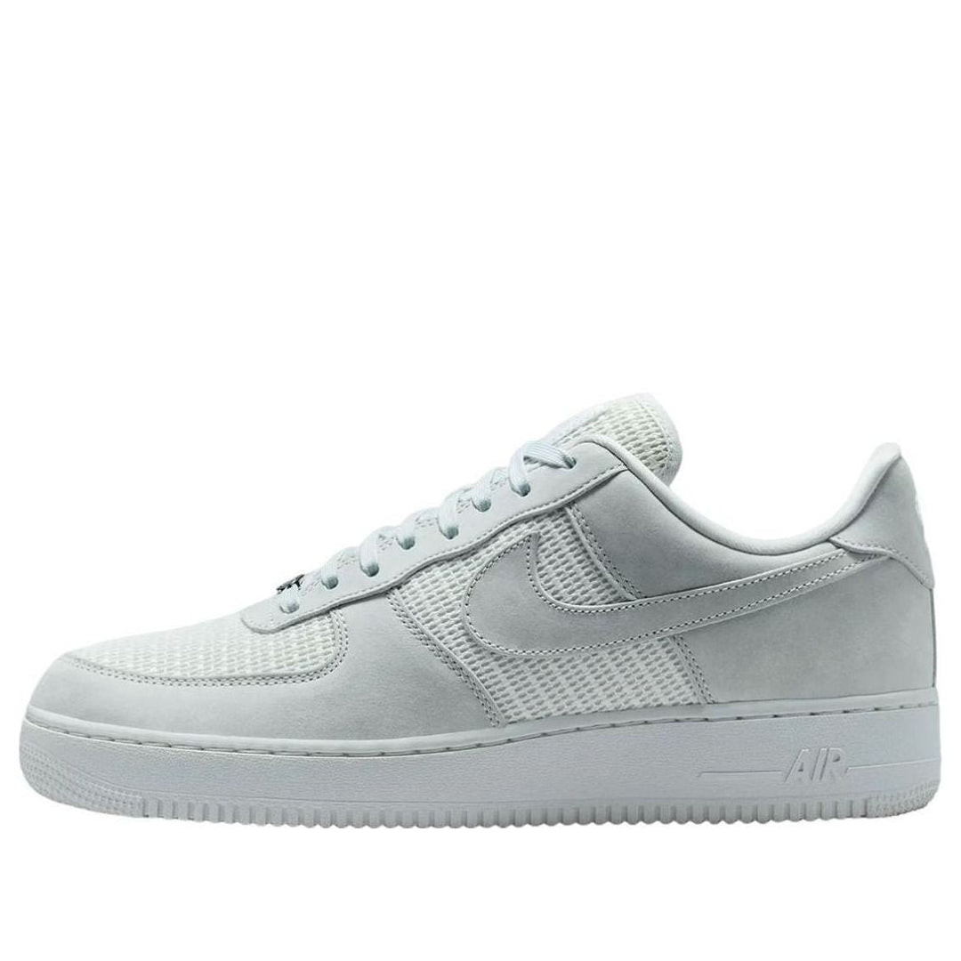 NIKE AIR FORCE 1 LOW &