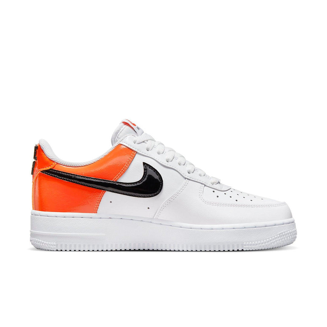 NIKE AIR FORCE 1 LOW &