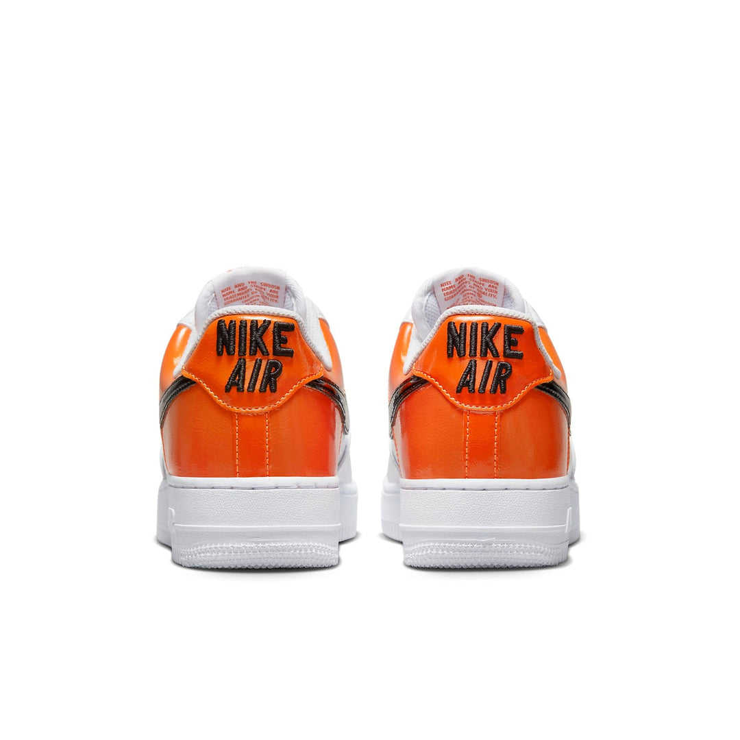 NIKE AIR FORCE 1 LOW &