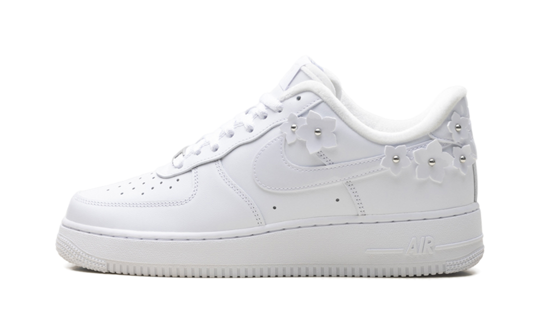 NIKE AIR FORCE 1 LOW '07 FLORETTE WHITE WOLF GREY (WOMEN'S) — Stock