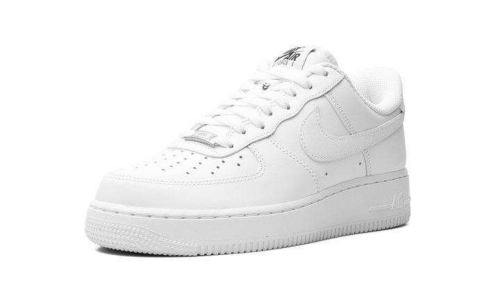 NIKE AIR FORCE 1 LOW &