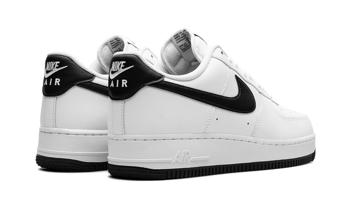 NIKE AIR FORCE 1 LOW &