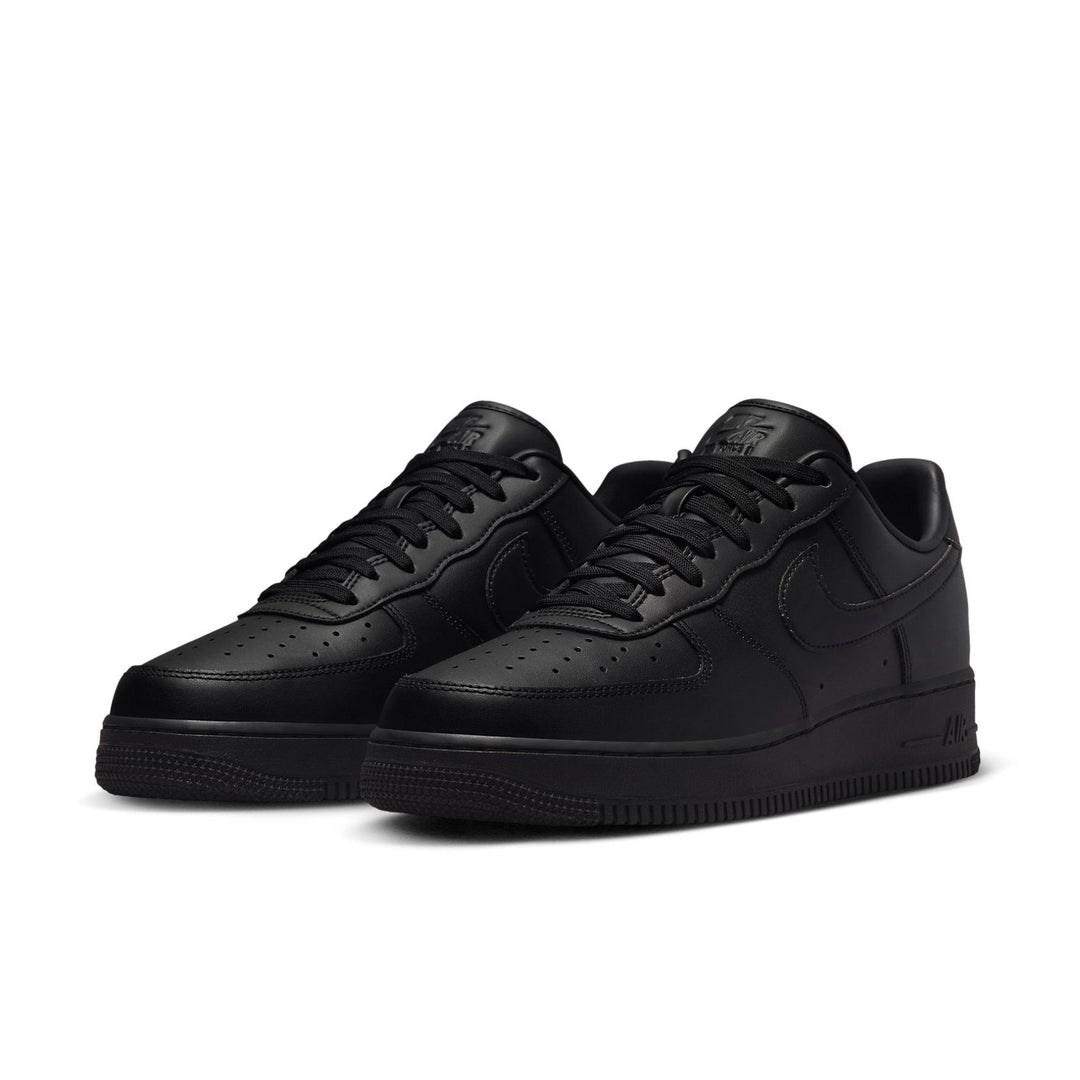 NIKE AIR FORCE 1 LOW &