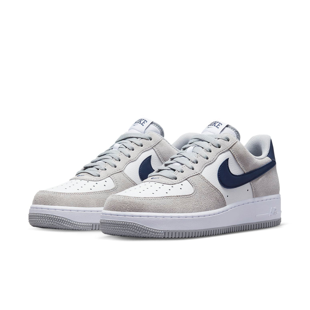 NIKE AIR FORCE 1 LOW &