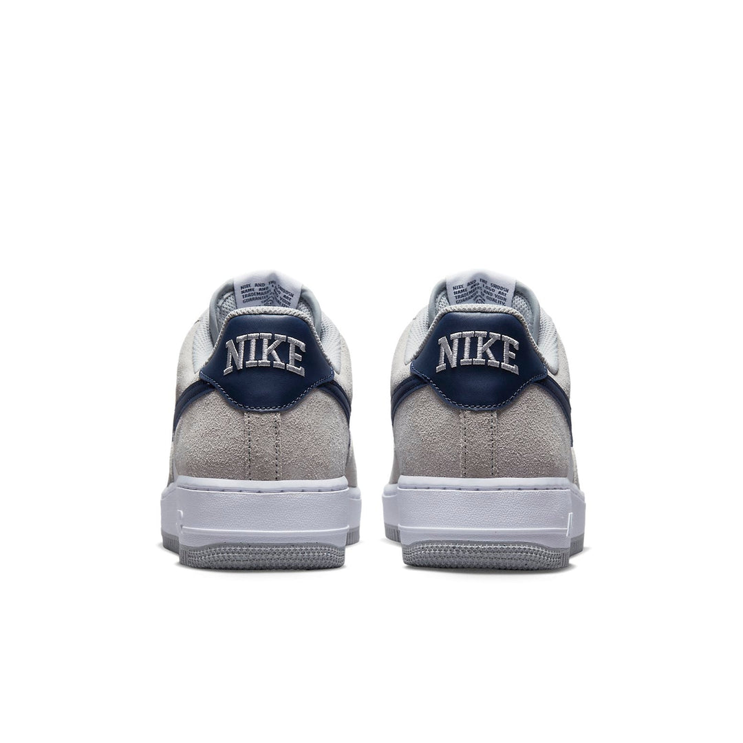 NIKE AIR FORCE 1 LOW &