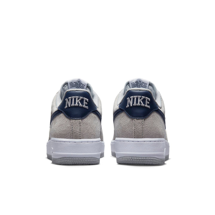 NIKE AIR FORCE 1 LOW &