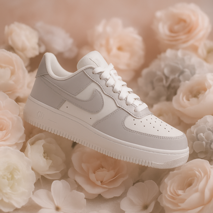 NIKE AIR FORCE 1 LOW &