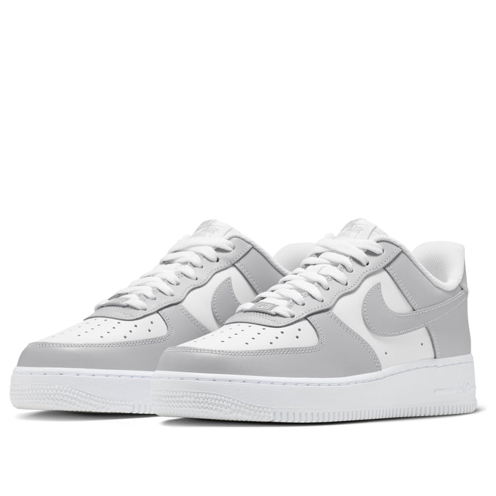 NIKE AIR FORCE 1 LOW &