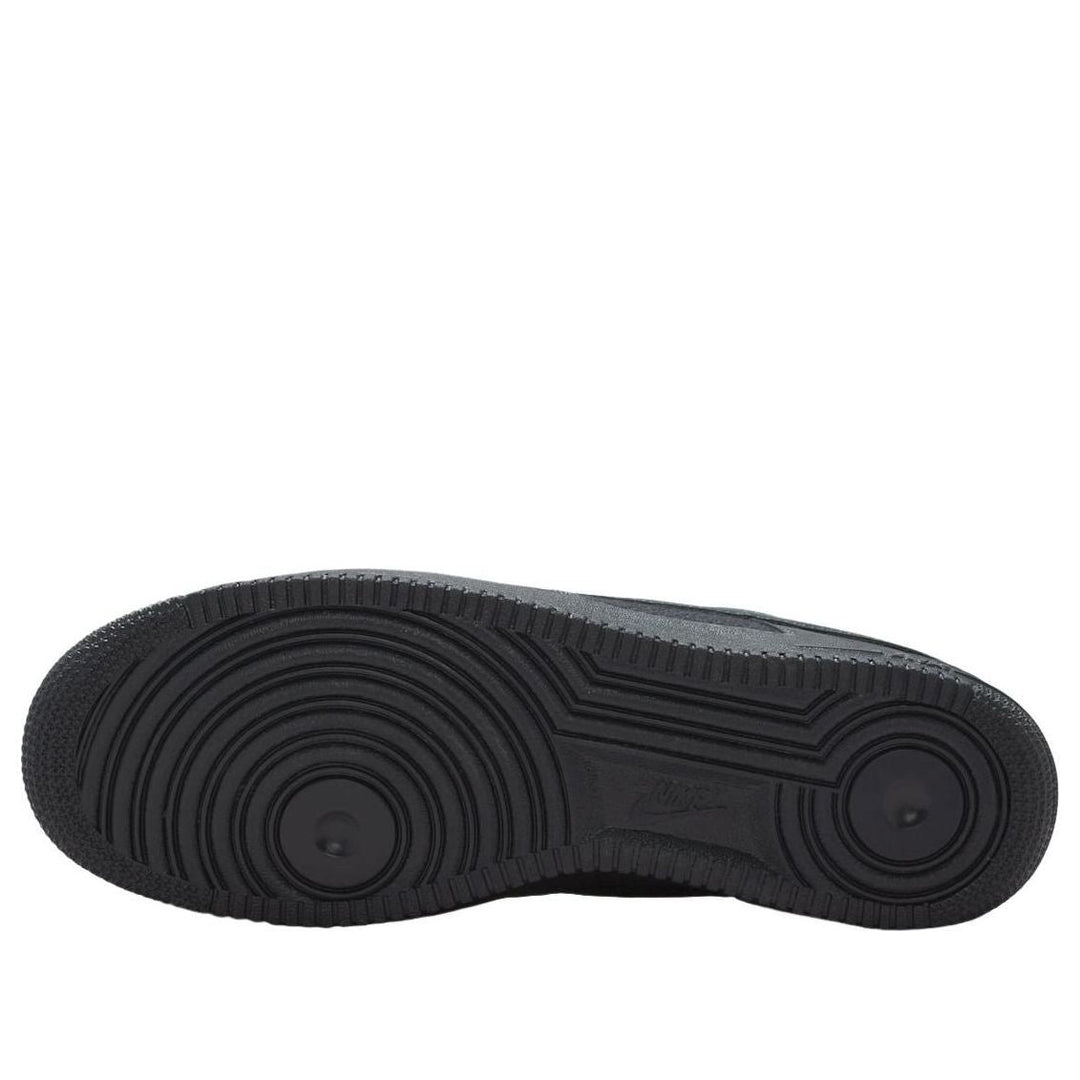 NIKE AIR FORCE 1 LOW &
