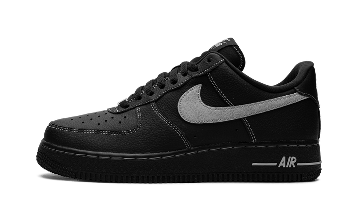 NIKE AIR FORCE 1 LOW &