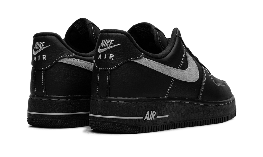 NIKE AIR FORCE 1 LOW &