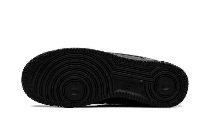 NIKE AIR FORCE 1 LOW &