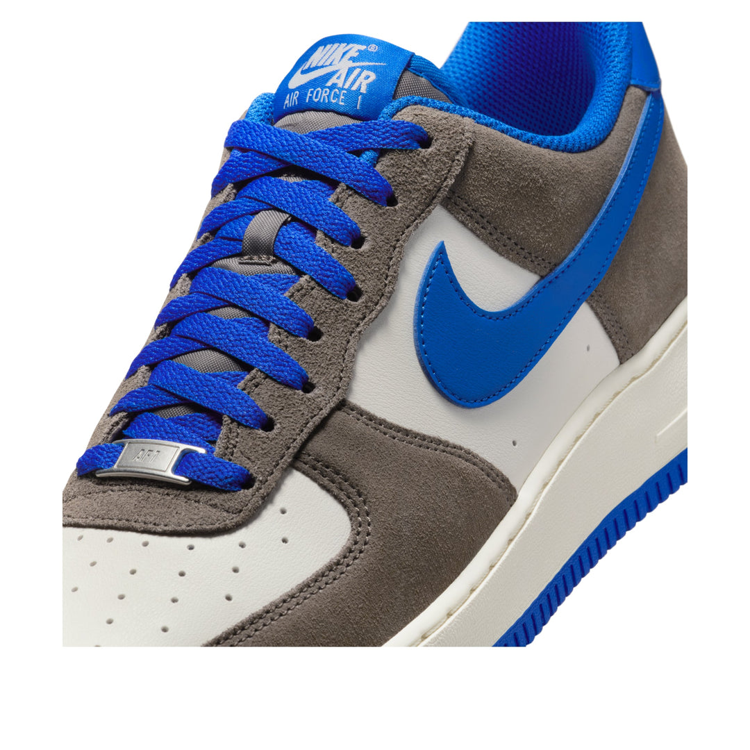 NIKE AIR FORCE 1 LOW &