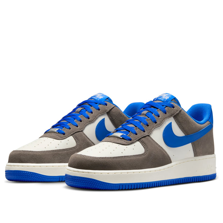 NIKE AIR FORCE 1 LOW &