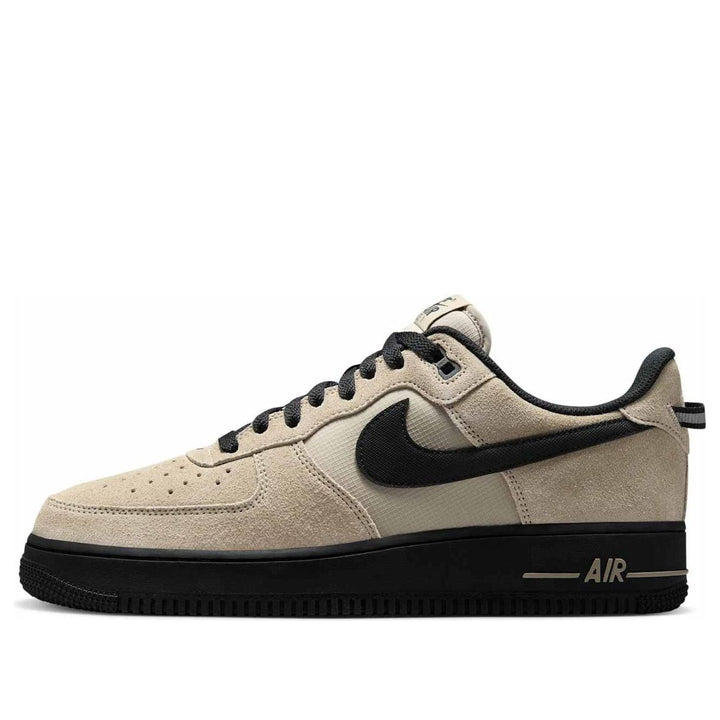 NIKE AIR FORCE 1 LOW &