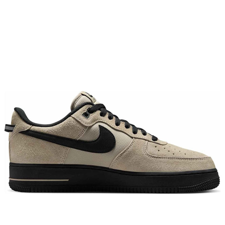 NIKE AIR FORCE 1 LOW &